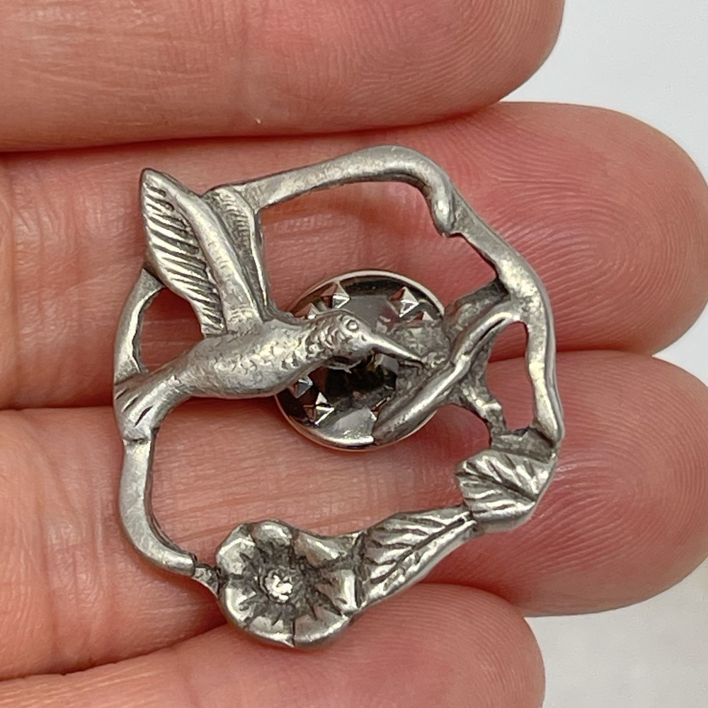 Vintage 1990s Lindsay Claire Designs Pewter Floral Hummingbird Brooch Bird Pin‎